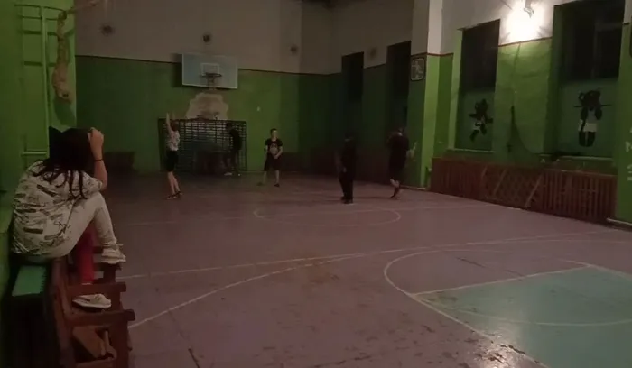 i (12)
